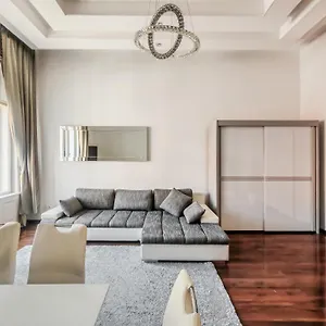 basilika-view-luxury-apartment-sas.inbudapesthotels.com/